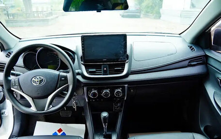 Toyota Yaris XP150 рестайлинг, 2022 год, 939 000 рублей, 3 фотография