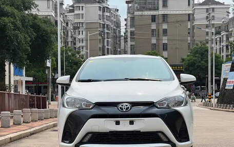 Toyota Yaris XP150 рестайлинг, 2022 год, 1 048 000 рублей, 2 фотография