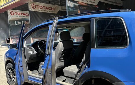 Volkswagen Touran III, 2005 год, 390 000 рублей, 7 фотография