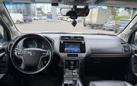 Toyota Land Cruiser Prado 150 рестайлинг 2, 2020 год, 5 000 000 рублей, 3 фотография