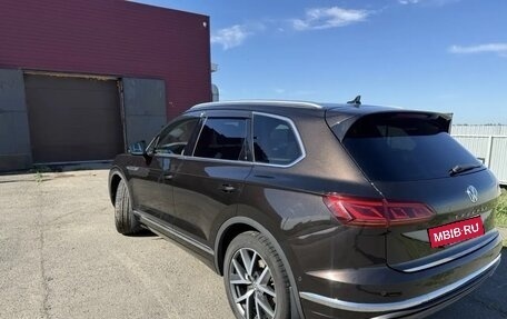 Volkswagen Touareg III, 2020 год, 5 700 000 рублей, 3 фотография
