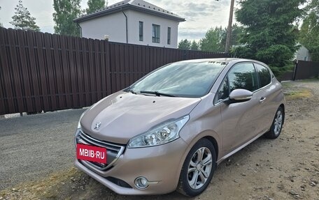 Peugeot 208 II, 2013 год, 790 000 рублей, 3 фотография