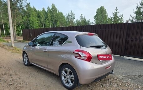 Peugeot 208 II, 2013 год, 790 000 рублей, 5 фотография
