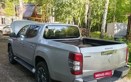 Mitsubishi L200 IV рестайлинг, 2019 год, 1 900 000 рублей, 7 фотография