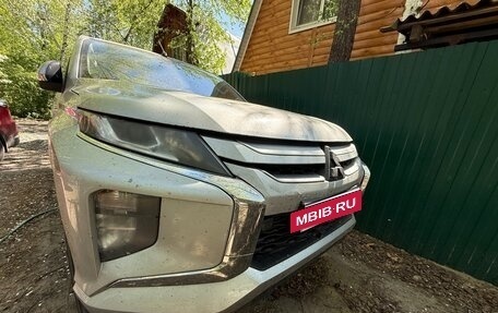 Mitsubishi L200 IV рестайлинг, 2019 год, 1 900 000 рублей, 20 фотография