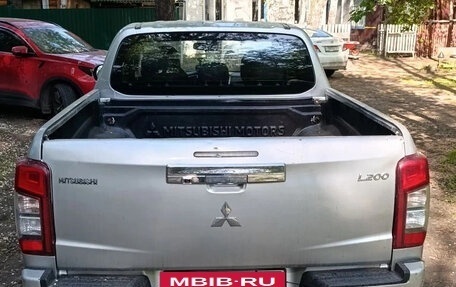 Mitsubishi L200 IV рестайлинг, 2019 год, 1 900 000 рублей, 15 фотография