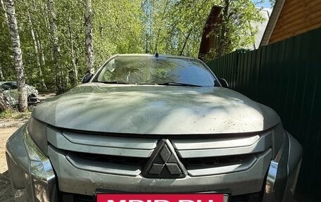 Mitsubishi L200 IV рестайлинг, 2019 год, 1 900 000 рублей, 30 фотография