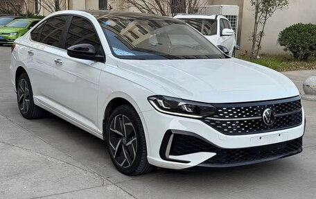 Volkswagen Lavida, 2023 год, 1 500 000 рублей, 1 фотография