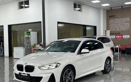 BMW 1 серия, 2023 год, 1 380 888 рублей, 1 фотография