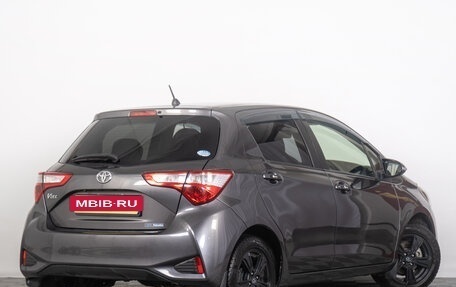 Toyota Vitz, 2017 год, 999 000 рублей, 7 фотография