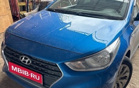 Hyundai Solaris II рестайлинг, 2017 год, 1 100 000 рублей, 1 фотография