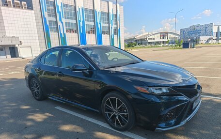 Toyota Camry, 2021 год, 2 600 000 рублей, 6 фотография