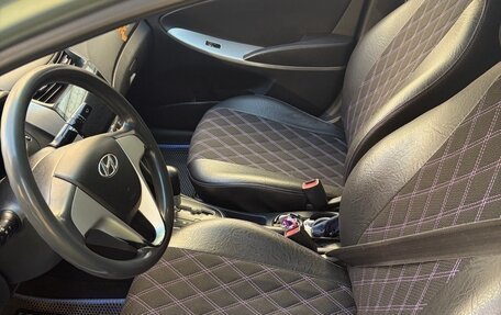 Hyundai Solaris II рестайлинг, 2011 год, 650 000 рублей, 4 фотография