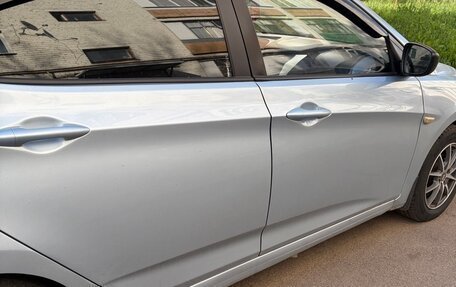 Hyundai Solaris II рестайлинг, 2011 год, 650 000 рублей, 6 фотография
