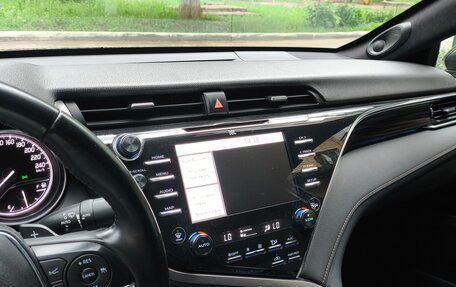 Toyota Camry, 2019 год, 3 000 000 рублей, 3 фотография