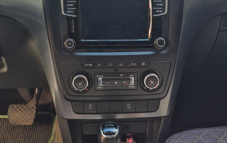 Skoda Yeti I рестайлинг, 2015 год, 1 250 000 рублей, 11 фотография