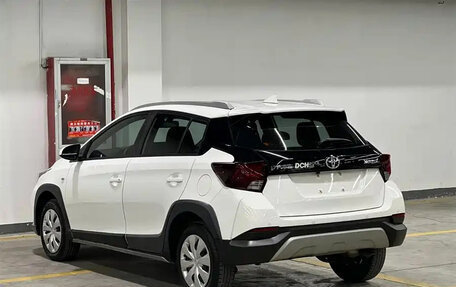Toyota Yaris XP150 рестайлинг, 2022 год, 1 200 000 рублей, 3 фотография