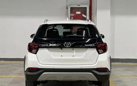 Toyota Yaris XP150 рестайлинг, 2022 год, 1 200 000 рублей, 4 фотография