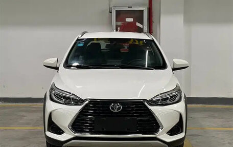 Toyota Yaris XP150 рестайлинг, 2022 год, 1 200 000 рублей, 5 фотография