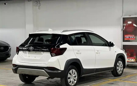 Toyota Yaris XP150 рестайлинг, 2022 год, 1 200 000 рублей, 6 фотография