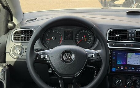 Volkswagen Polo VI (EU Market), 2017 год, 1 100 000 рублей, 25 фотография