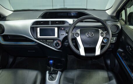 Toyota Aqua I, 2013 год, 920 000 рублей, 12 фотография