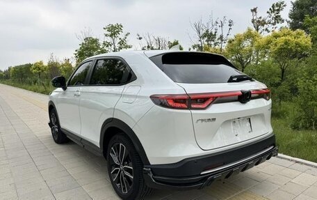 Honda Vezel, 2023 год, 1 900 000 рублей, 4 фотография