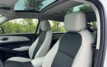 Honda Vezel, 2023 год, 1 900 000 рублей, 11 фотография