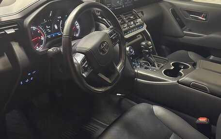 Toyota Land Cruiser, 2024 год, 13 900 000 рублей, 12 фотография