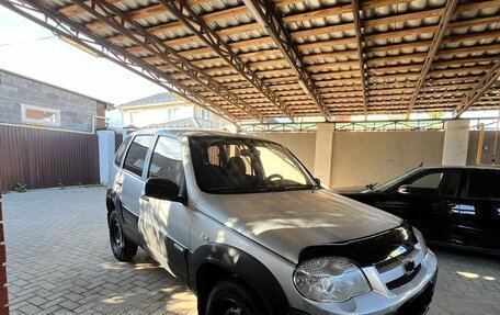Chevrolet Niva I рестайлинг, 2013 год, 297 000 рублей, 2 фотография