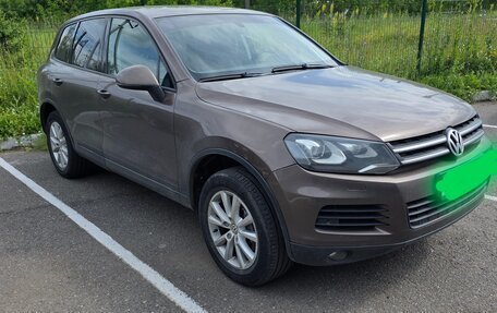 Volkswagen Touareg III, 2010 год, 2 000 000 рублей, 2 фотография