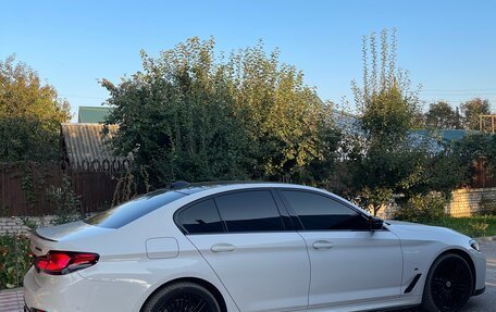 BMW 5 серия, 2018 год, 5 700 000 рублей, 2 фотография