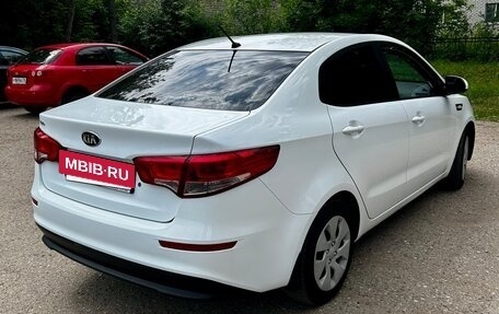KIA Rio III рестайлинг, 2016 год, 1 020 000 рублей, 6 фотография