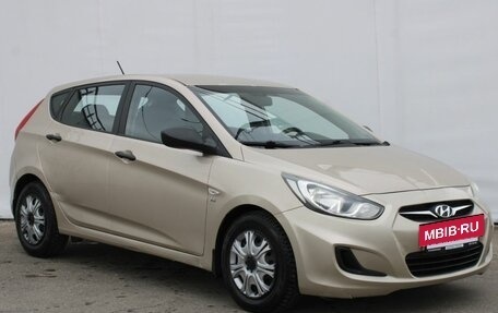 Hyundai Solaris II рестайлинг, 2012 год, 695 000 рублей, 3 фотография