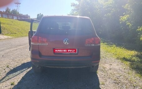 Volkswagen Touareg III, 2003 год, 600 000 рублей, 3 фотография
