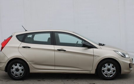 Hyundai Solaris II рестайлинг, 2012 год, 695 000 рублей, 8 фотография