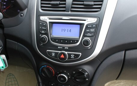 Hyundai Solaris II рестайлинг, 2012 год, 695 000 рублей, 18 фотография