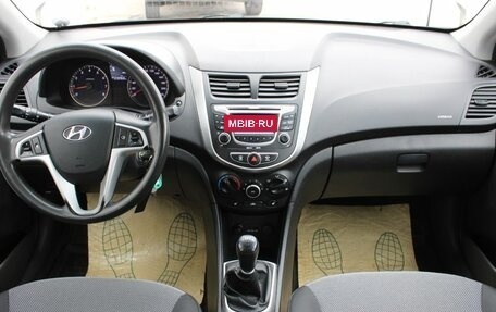 Hyundai Solaris II рестайлинг, 2012 год, 695 000 рублей, 16 фотография