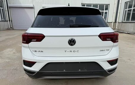 Volkswagen T-Roc I, 2022 год, 1 730 000 рублей, 5 фотография