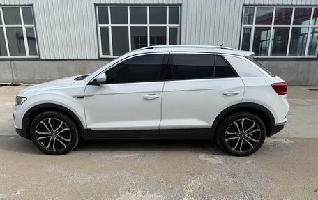 Volkswagen T-Roc I, 2022 год, 1 730 000 рублей, 4 фотография