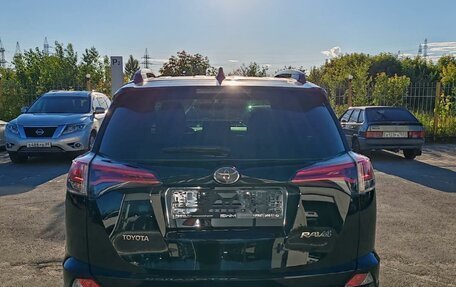 Toyota RAV4, 2018 год, 2 449 000 рублей, 6 фотография