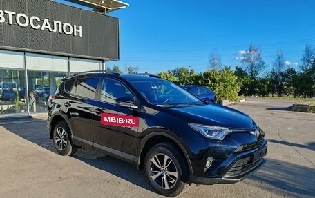 Toyota RAV4, 2018 год, 2 449 000 рублей, 3 фотография