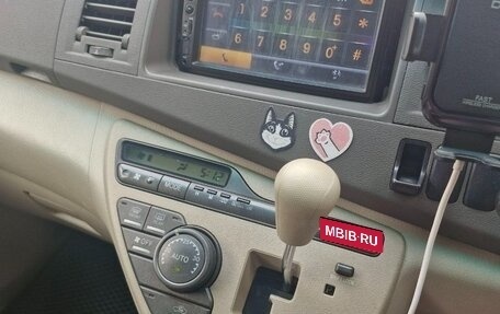 Toyota ISis I, 2008 год, 858 000 рублей, 14 фотография