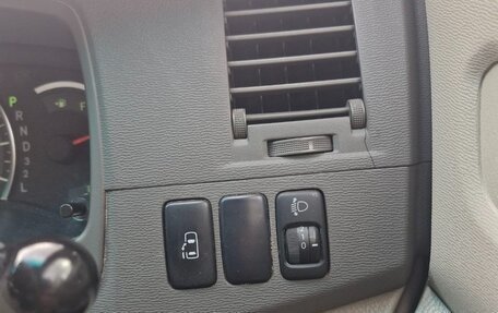Toyota ISis I, 2008 год, 858 000 рублей, 15 фотография