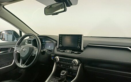 Toyota RAV4, 2020 год, 3 249 000 рублей, 13 фотография