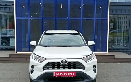 Toyota RAV4, 2020 год, 3 249 000 рублей, 2 фотография