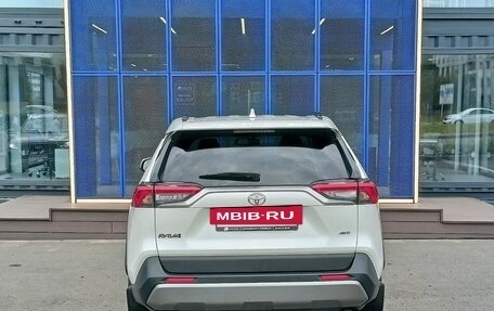 Toyota RAV4, 2020 год, 3 249 000 рублей, 6 фотография