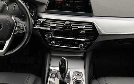 BMW 5 серия, 2017 год, 3 099 000 рублей, 11 фотография