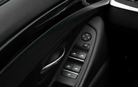 BMW 5 серия, 2011 год, 1 990 000 рублей, 16 фотография