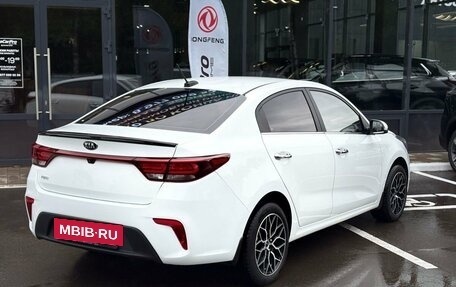 KIA Rio IV, 2018 год, 1 365 000 рублей, 4 фотография